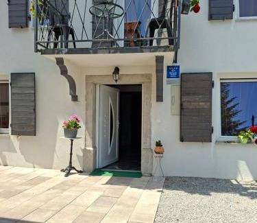 Kuceli Casa | Kameni biser