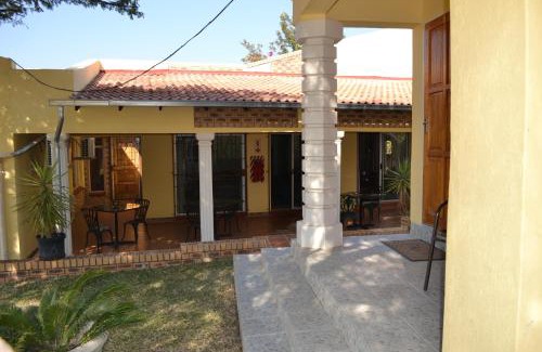 Moses Kotane Casa | Kamogelo Guest House