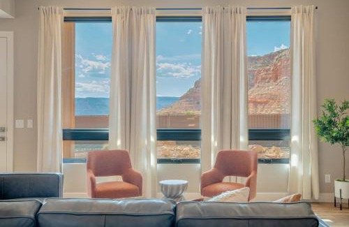 Kanab Casa | Kanab Villa Oasis New luxury home in upscale neighborhood with rooftop deck