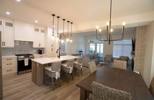 Okanagan-Similkameen Casa | Kannen Cove 5 Bedroom Lake Cottage