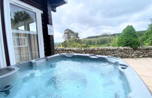 Blairgowrie Cabina | Kaoglen-GrandSuite-Hot Tub-Pitlochry-Dunkeld-Pet Friendly