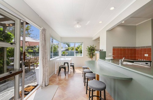 Rainbow Point Casa | Kapuka Paradise - Wharewaka Holiday Home