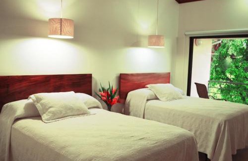 Manuel Antonio Hotel | Karahe Beach Hotel