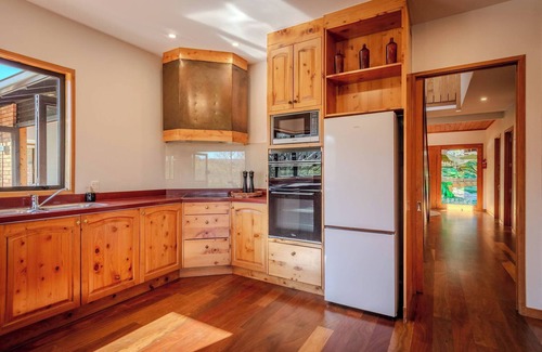 Ngakuru Casa | Karapiti Lodge - Stunning Rural Getaway