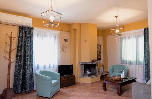 Artemida Casa | Karavos Grove