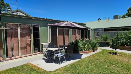 Wodonga Casa | Karen's bed and breakfast