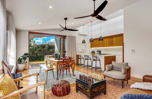 Skennars Head Casa | 'Karibu' - Lovely Pool & only 5 min's to Beach - Family & Pet friendly