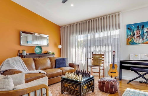 Skennars Head Casa | 'Karibu' - Lovely Pool & only 5 min's to Beach - Family & Pet friendly