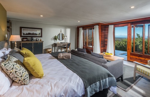 Kenton on Sea Hotel | Kariega Game Reserve - Ukhozi Lodge