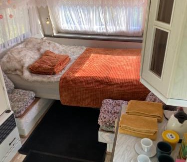 Ahijarve Otro | Karula Stay - Exclusive Camper Retreat by Lake Ähijärv