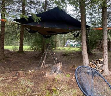 Antsla Parish Otro | Karula Stay - Exclusive Lakeside Camper & Floating Treetent Experience