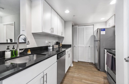 Delray Beach Apartamento | Kasa | Modern 1 BD + Pet Friendly | Delray Beach