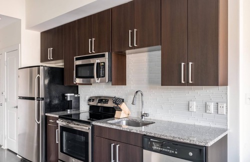 Del Ray Apartamento | Kasa Welcoming 1 BD Amenity Access Alexandria