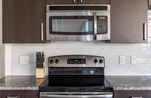 Del Ray Apartamento | Kasa Welcoming 1 BD Amenity Access Alexandria