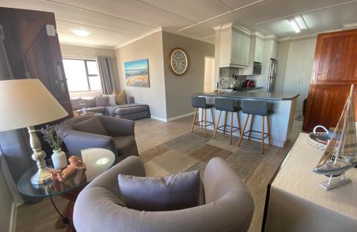 Yzerfontein Casa | Katspoegie