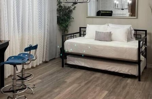Addicks Casa | Katy Sweet Orange - 3bd W/Yard + Patio