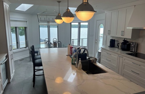 McNab/Braeside Casa | Kawartha Home on the water - this stunning compound is 12 minutes to Lakefield
