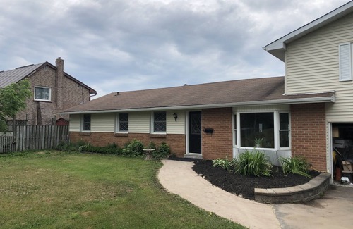 Cameron Casa | Kawartha Lake, Sturgeon Lakefront Cottage Sleeps 8+