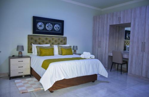 Gaborone Apartamento | KAY'S TWO-BED SELFCATERING APARTMENT@21211