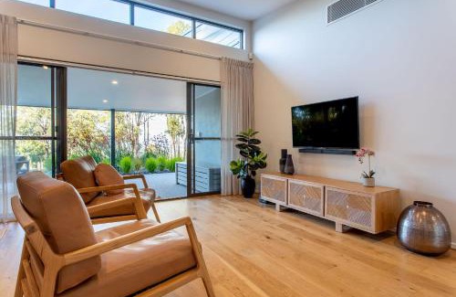 Yallingup Siding Casa | Kaya Lombo I Private Properties