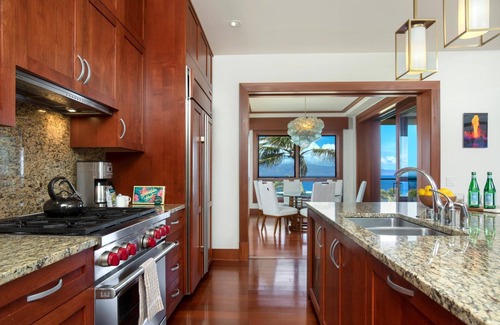 Napili Condominio | KBM Resorts | FREE CAR | Hale Makai At Montage Kapalua Bay 3-Bedroom Beachfront Condo with Daily Housekeeping, Spa!