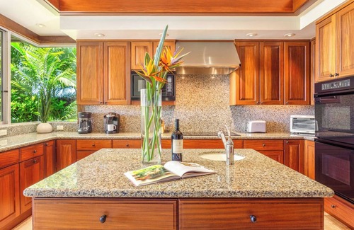Kaupulehu Casa | Ke Alaula Hale 7 – Private & Secluded | Onsite Staff & Daily Housekeeping