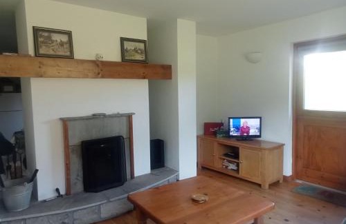 Achill Island Casa | Kearneys Cottage, Dugort, Achill Island, County Mayo - 3 Bedroom Sleeps 6