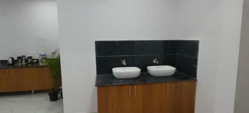 Chikkajala Hotel | Keerthis Comforts -Near Kempegowda international Airport Hotel