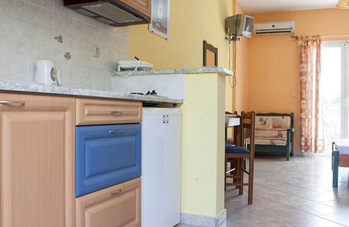 Lourdata Apartamento | Kefalonia apartments: lovely apartments near Lourdas beach with swimming pool