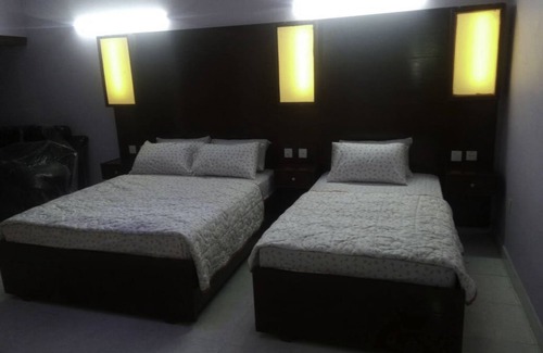D.H.A. Casa | Kehkashan accomodation