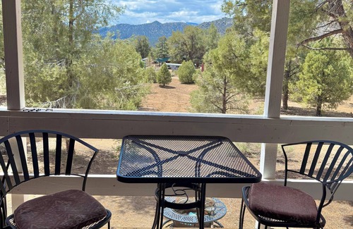Inyokern Cabina | Kennedy Bluebird: off-grid cabin near SF Kern River