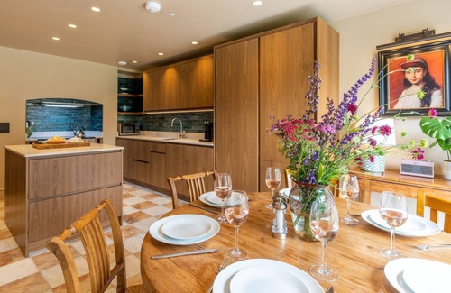 Longtown Cabaña | Kentchurch Park, Kentchurch - sleeps 26 guests in 13 bedrooms