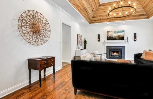 Shelbyville Casa | Kentucky Bourbon & Bluegrass Retreat