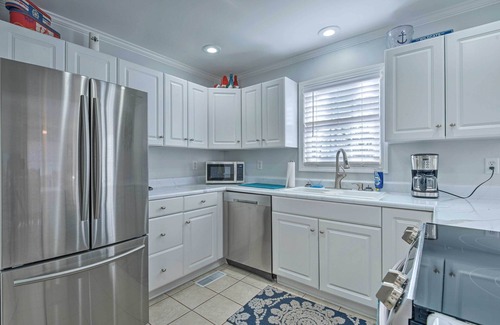 Gilbertsville Cabaña | Kentucky Lake Vacation Rental Near Marina!