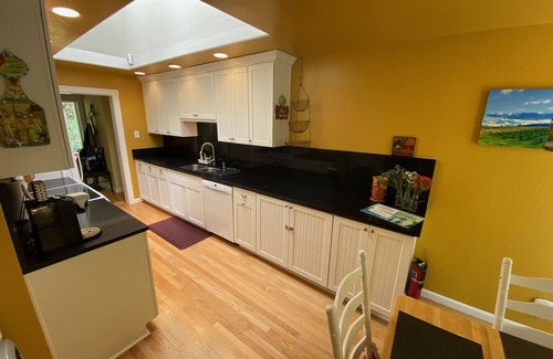 Kenwood Casa | Kenwood Cottage-Canyon & Creek Setting, Spa, Bienvenido a Tesla EV, SIN tarifa de limpieza