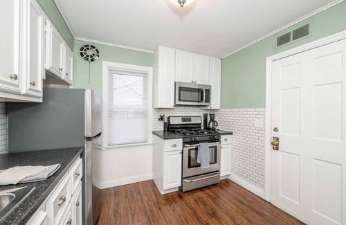Roselawn Finance Condominio | Kenwood Keys Suites for 12!