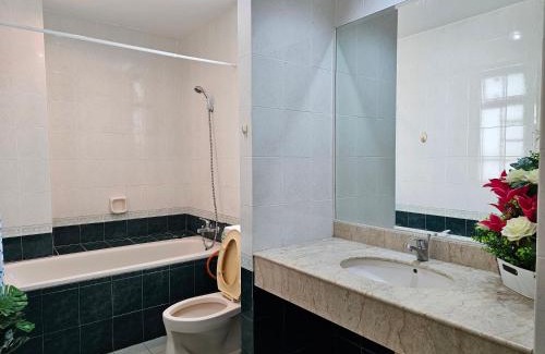 Kuching Apartamento | Kenyalang Riverine Emerald 12 Homestay