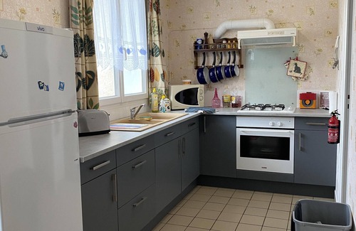 Cherrueix Casa | Gîte Ker Evan-Baño privado con ducha-Casa-Vista al Jardín