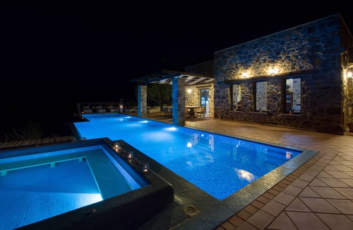 Livadia Villa | Keramoti Villas Villa Ariadni - Lujo asequible - Privacidad y hospitalidad