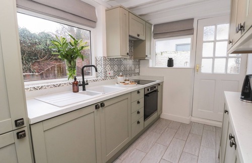 Stokesley Cabaña | KESTREL COTTAGE, pet friendly, with open fire in Stokesley