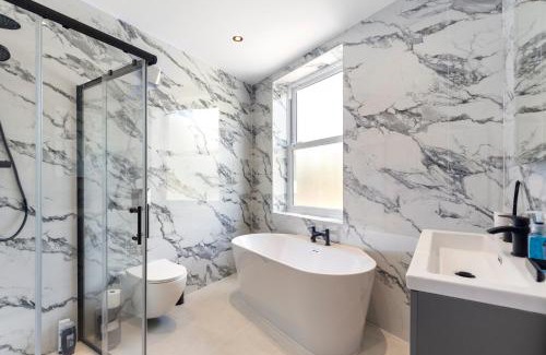 North Richmond Apartamento | Kew Garden Suite 2BR Sleeps 9 Near Central London