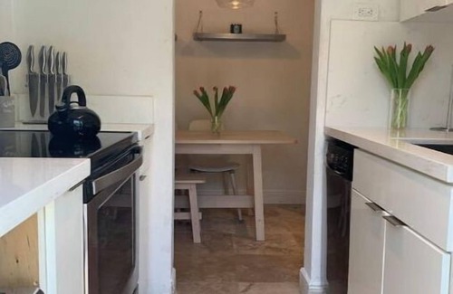 Key Biscayne Apartamento | Key Biscayne 1 bedroom walk to Beach & town