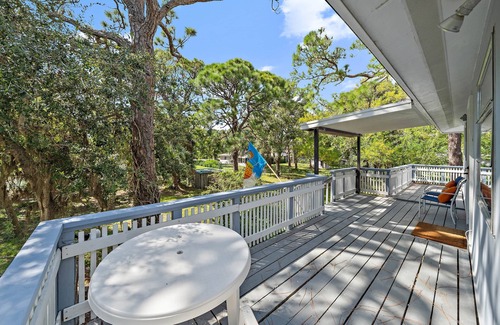 Laurel Casa | KeyLime Cottage - Beachy Getaway .7 Mi From Beach