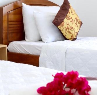 Con Son Hotel | Khách sạn Thái Bình