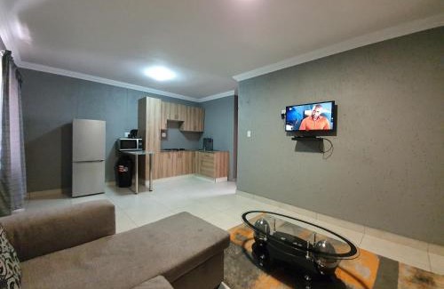 Standerton Cama Y Desayuno | Khayalami Hotel - Standerton