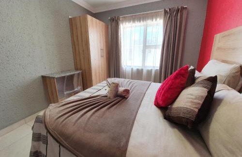 Standerton Cama Y Desayuno | Khayalami Hotel - Standerton