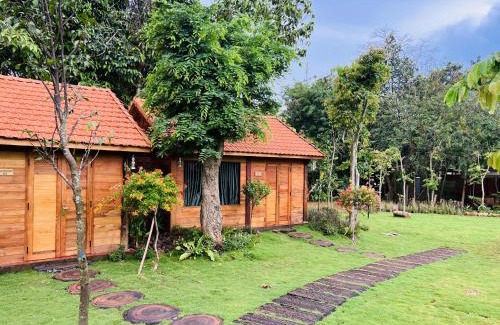 Chau Duc Cabina | Khu Nghỉ dưỡng Sinh thái Nhà Lụa Retreat