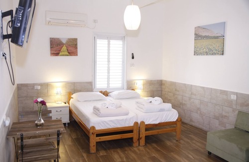 Gilboa Casa | Kibbutz Beit Alfa Guest House