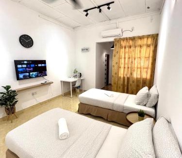 Kuala Berang Casa | KicauanStudio#2 at Kuala Berang for 2Pax - Free Netflix & Wifi
