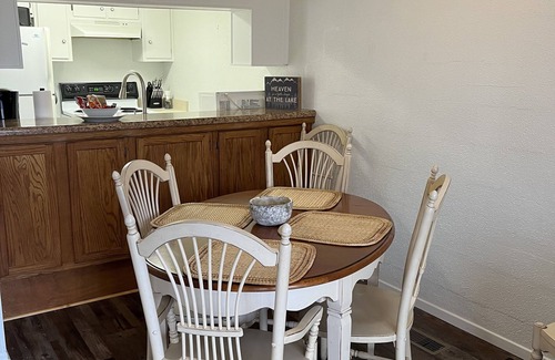 Fairfield Bay Condominio | Kid Friendly Condo Across From Cool Pool